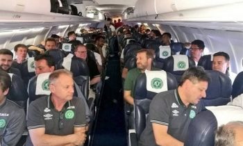 A equipe da Chapecoense no avião da Lamia. Reprodução Internet - Inernet 